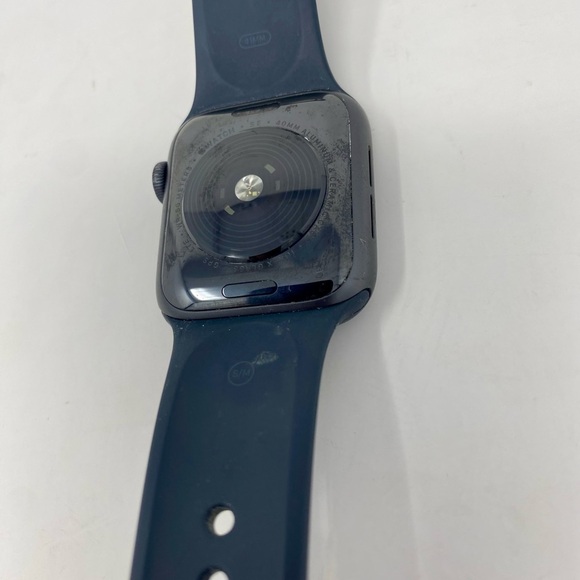 Apple Watch SE Series - 40MM Black - Picture 4 of 6